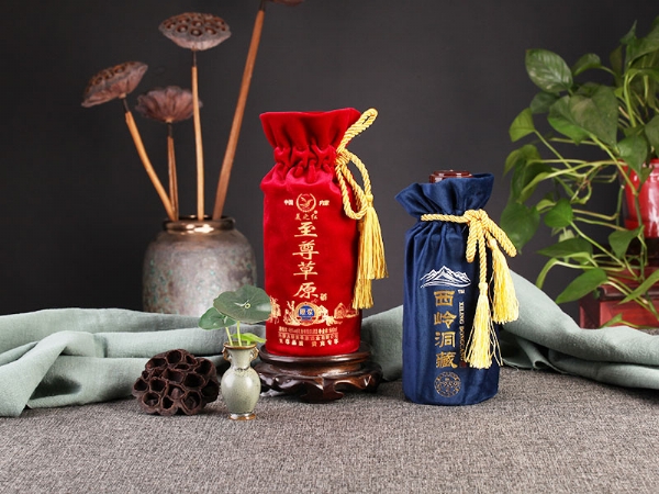 燙印長(zhǎng)絨  酒布袋